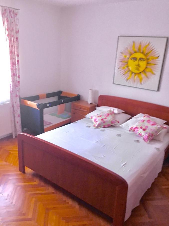 Haus Grace Apartment Kastela Luaran gambar