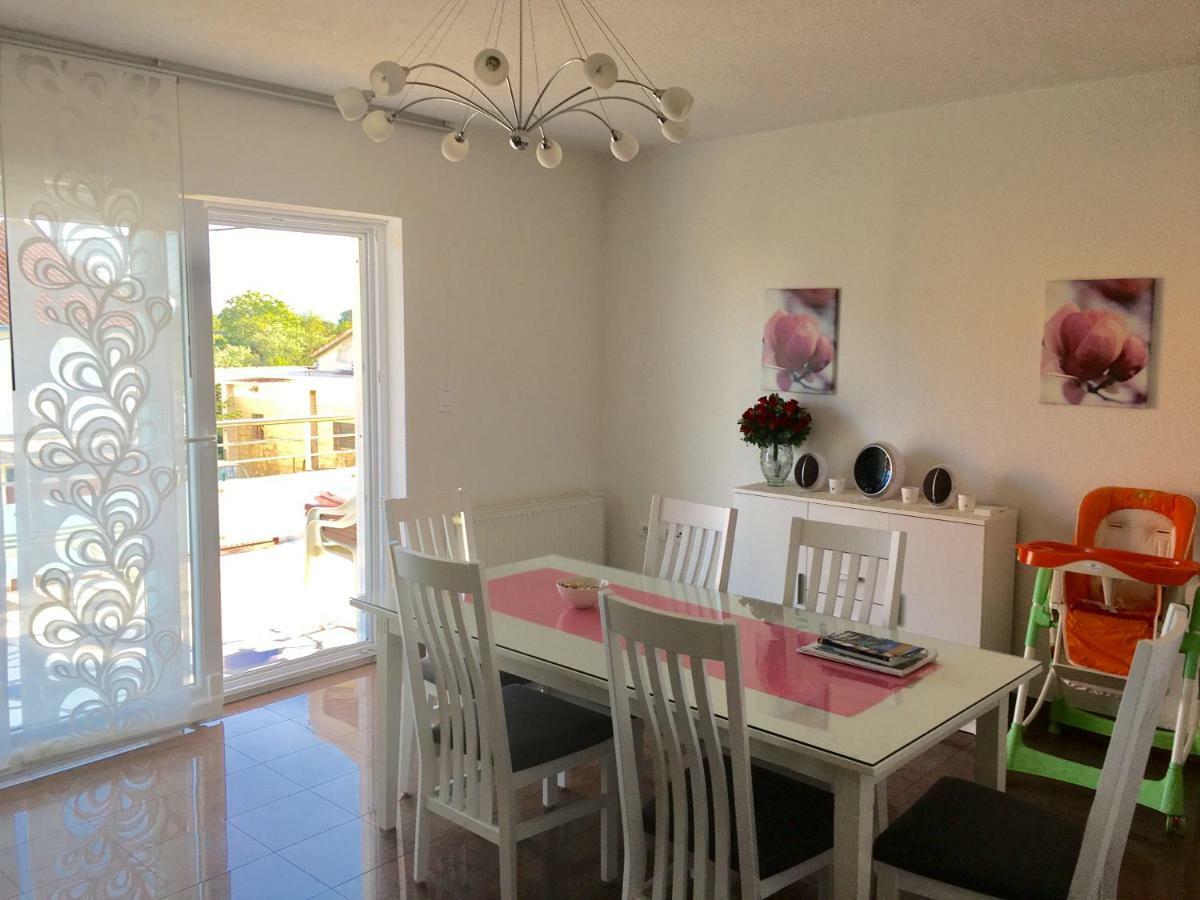 Haus Grace Apartment Kastela Luaran gambar